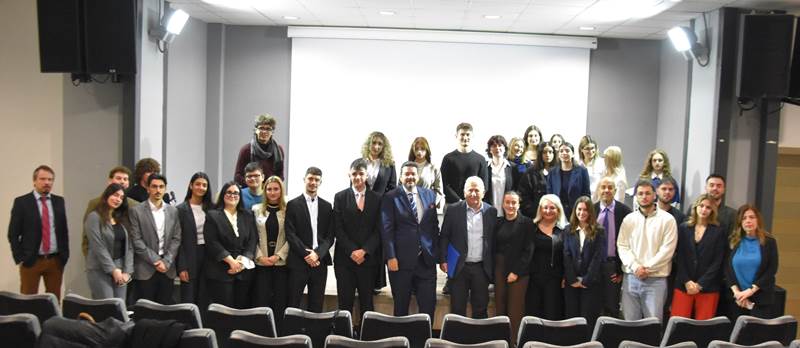 Η Νάουσα και πάλι στο προσκήνιο των Διεθνών Εξελίξεων